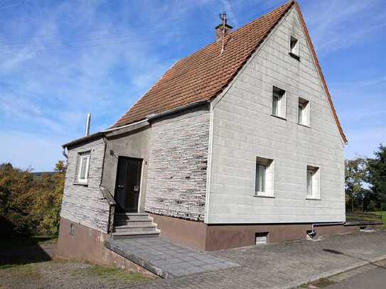 freistehendes Einfamilienhaus in Reichenbach-Steegen