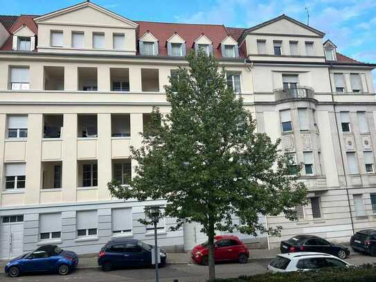 Frisch renovierte, barrierefreie 4-Zimmer-Wohnung auf 98 qm mit Loggia