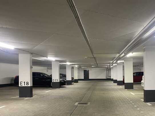 Tiefgaragenstellplätze am Riedberg zu vermieten