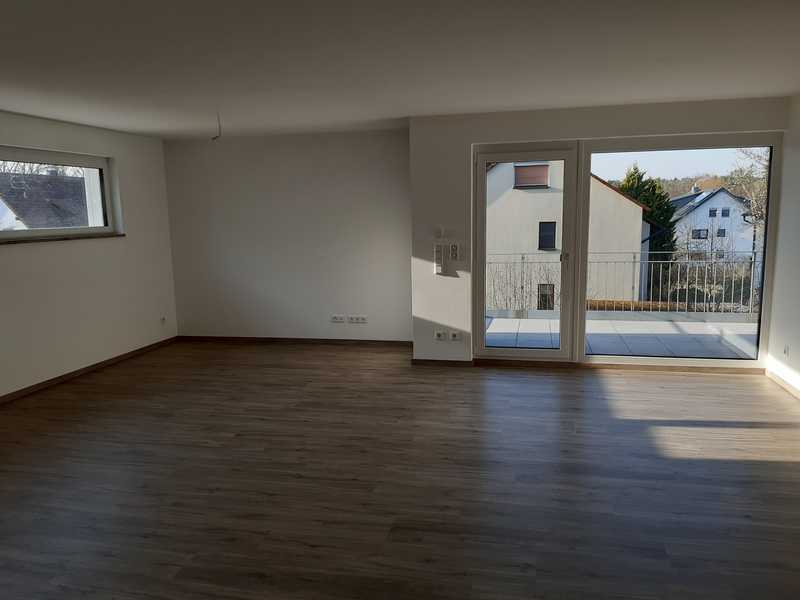                                                               4-Zimmer-Wohnung mit Balkon, Einbauk&uuml;che und Tiefgarage in Erlangen Dechsendorf                                                       in Dechsendorf (Erlangen)
