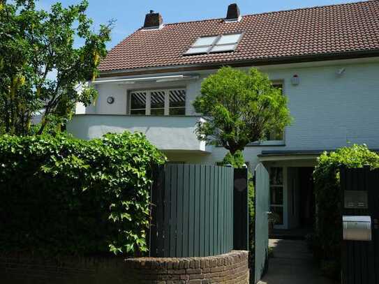 Exklusive 3-Zimmer-Maisonette-Wohnung in Lindenthal-Deckstein