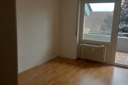 ruhige 3-Zimmer-Wohnung mit EBK und Südbalkon in Leonberg-Höfingen