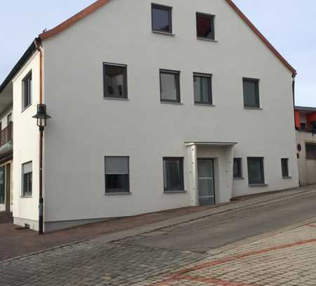 Helle, großzügige 4-Zimmer-Wohnung mit Terrasse in Schweitenkirchen