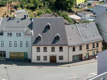 Vielseitiges Reihenmittel in Oelnsitz/V. mit rustikalen Felsenkeller