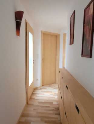 Erstbezug nach Sanierung mit Einbauküche: Schöne 4,5-Zimmer-Maisonette-Wohnung in Willich