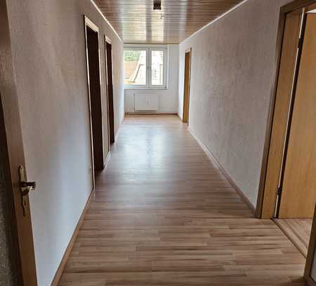 Stadtnahe 4 Zimmer Wohnung