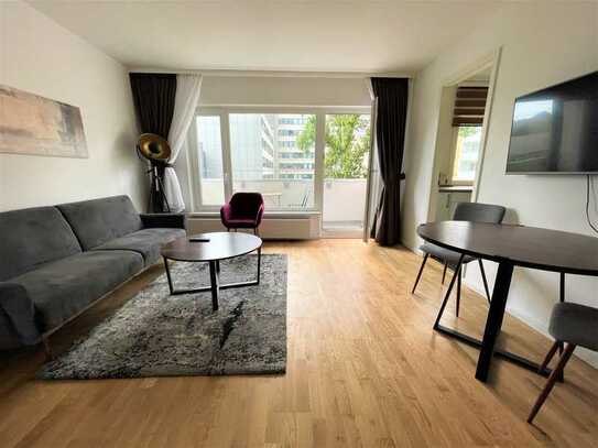 Kudamm: Furnished and modernised flat in the heart of Berlin
