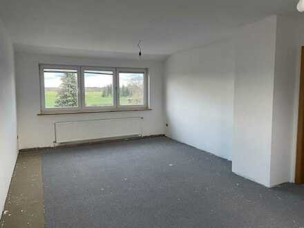 Großzügige 3-Zimmer-Dachgeschosswohnung mit Einbauküche in Otternhagen