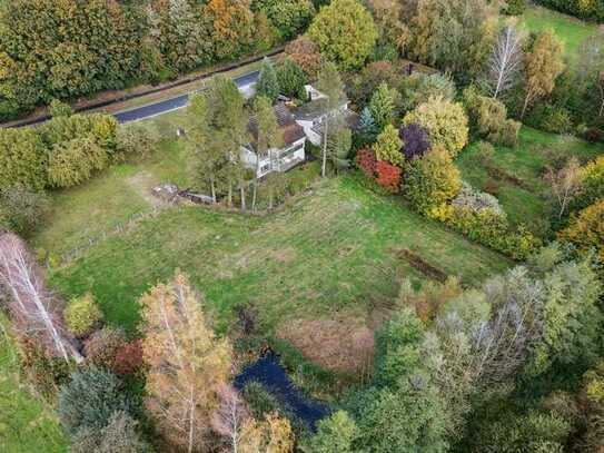 Zwei Häuser auf ca. 7.600 m² Grundstück – Ideal für Mehrgenerationen in naturnaher Lage