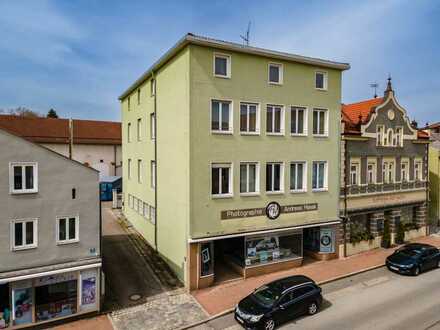 Wohn- und Geschäftshaus im Stadtzentrum von Vilsbiburg