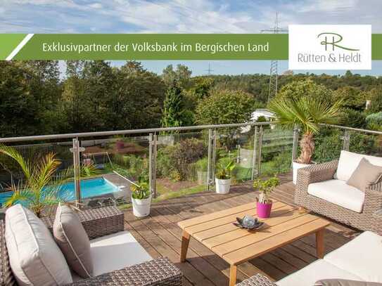 Der Sommer kann kommen! Modernes Einfamilienhaus mit Pool auf großem Grundstück