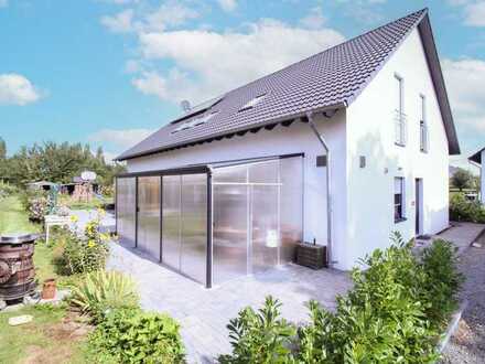 NEUER PREIS! Neuwertiges Einfamilienhaus mit barrierearmer Einliegerwohnung nahe Rostock