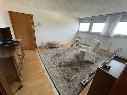 Ansprechende 4-Zimmer-Wohnung mit Balkon und EBK in Neunkirchen