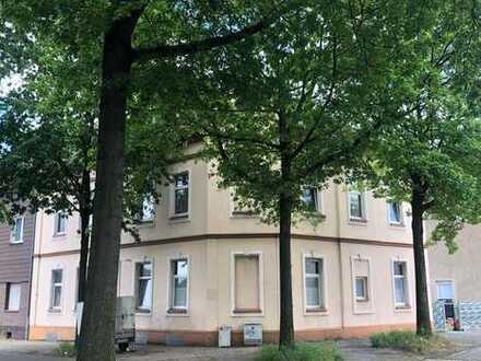 Solides Mehrfamilienhaus mit zuverlässigen Mietern in Duisburg / Grenze Oberhausen