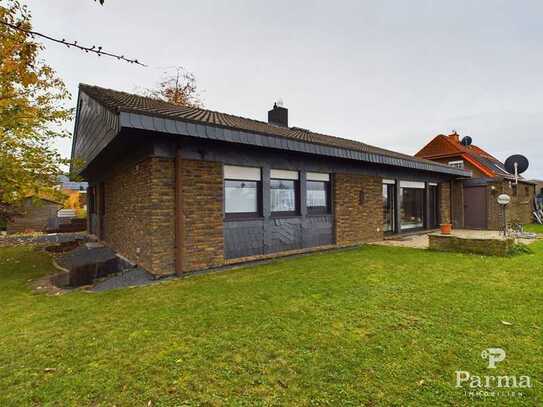 Freistehender Bungalow mit Garten und Garage in Niederzier