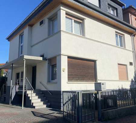 Geräumiges Familienhaus in Frankfurt: Komfort und Freiheit in exklusiver Lage"