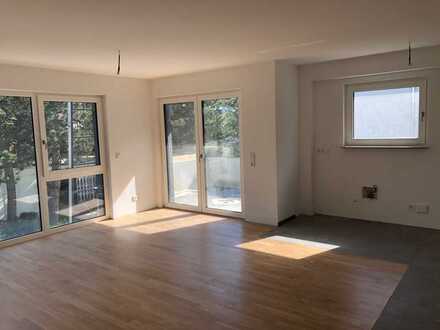 Sehr moderne 3-Zimmer-Wohnung mit Küche und Balkon in ruhiger Lage