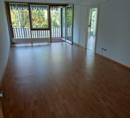 Ruhige 2,5-Zimmer-Wohnung mit Balkon und EBK in Wernau