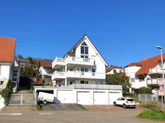 FERNSICHT PUR! MAISONETTEWOHNUNG MIT EBK, 2 BÄDERN, GÄSTE WC MIT DUSCHE, FUßBODENHEIZUNG, 2 GARAGEN