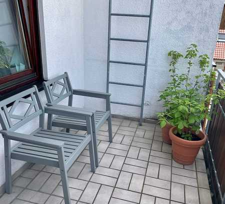 2-Zimmer-Maisonette-Wohnung mit Balkon und Einbauküche in Gäufelden