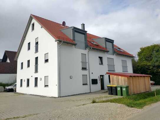 Stilvolle 2,5-Zimmer-EG-Wohnung mit EBK und Terrasse in Pfaffenhofen OT Streitdorf