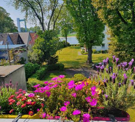 2-Zimmerwohnung-Wohnung mit Rheinblick, Balkon und EBK in Köln Mülheim