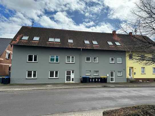 wunderschöne, neu renovierte und ruhige 4 Zimmer/Küche/Bad - Wohnung im Grünen - Preis VHB