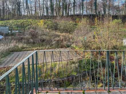 Grundstück in Ortsrandlage: Sanierung oder Abriss - entscheiden Sie!