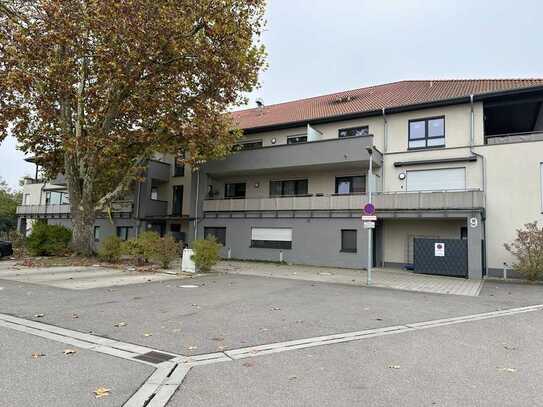 Barrierefreie, hochwertige Wohnung mit schöner Terrasse und Einbauküche