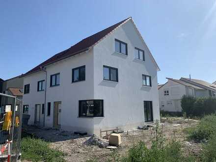 Limburgerhof - Neubau einer attraktiven Doppelhaushälfte mit ca. 150 m² Wfl und 300 m² Areal