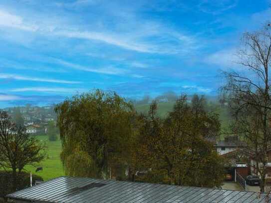 Ganz oben mit herrlichem Bergblick!
Charmante ETW in Hausham bei Miesbach