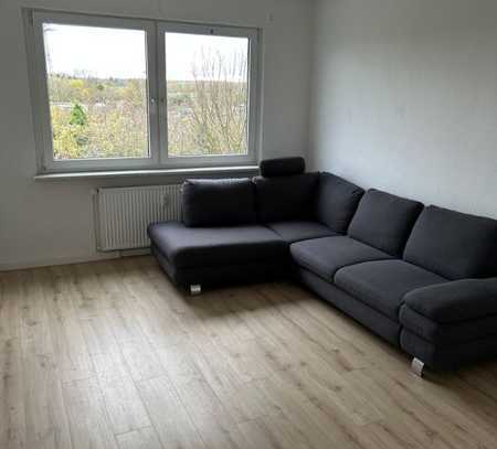 Renovierte 2 1/2 Zimmer Wohnung