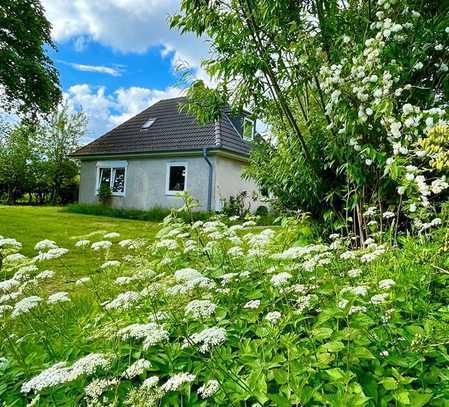 Einfamilienhaus im Herzen von Niebüll, bahnhofsnah, ideal für Syltpendler, auf 1005 m² großem eingew