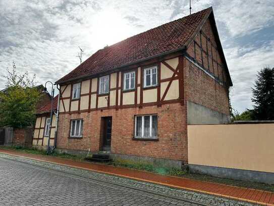 geschichtsträchtiges Fachwerkhaus in zentraler Lage