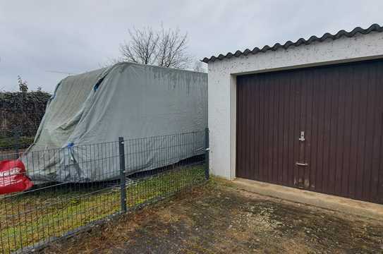 Grundstück mit Garage + 3 x PKW-Stellplatz + 1 x Wohnwagenstellplatz
