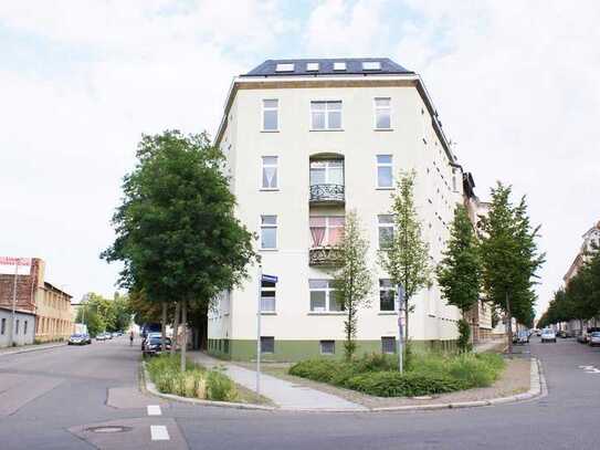 Neustadt Neuschönefeld - nahe dran am Zentrum. Helle 3-Raumwohnung mit kleinem Balkon und Weitblick