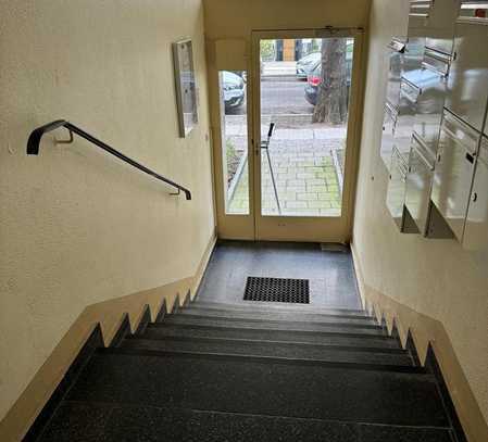 Freundliche und vollständig renovierte 1-Zimmer-Wohnung in Berlin Wilmersdorf