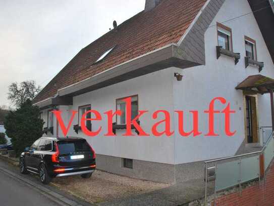 Tolles Haus mit schönen Grundstück