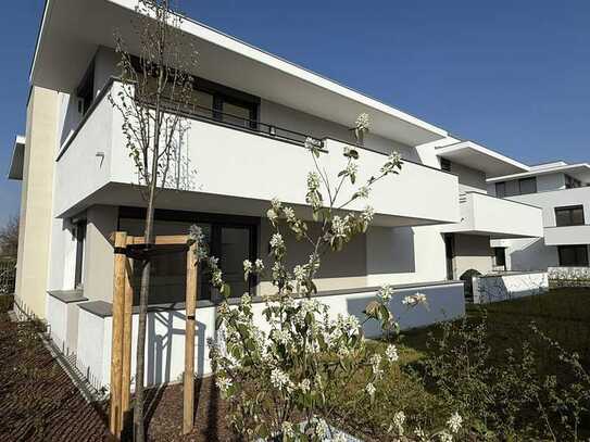 Helle 3-Zimmer-Wohnung mit Terrasse und Gartenteil ***KFW55***
