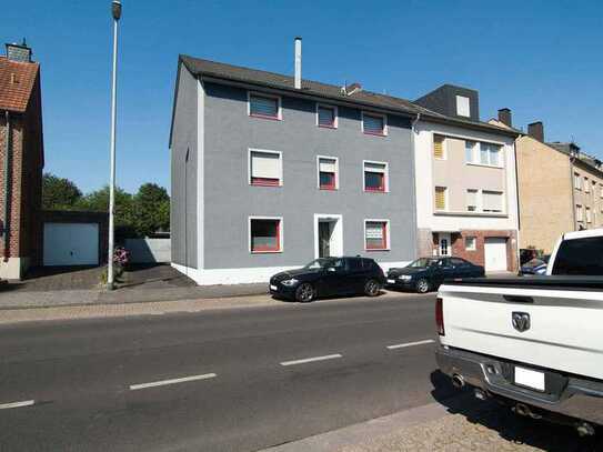 Solide vermietetes 5-Familienhaus mit 4 Garagen in Mönchengladbach Odenkirchen-West