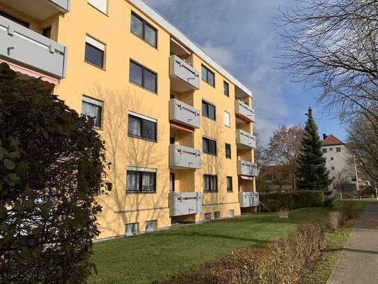 Moderne 3-Zimmer-EG-Wohnung mit gehobener Innenausstattung und EBK in Dachau