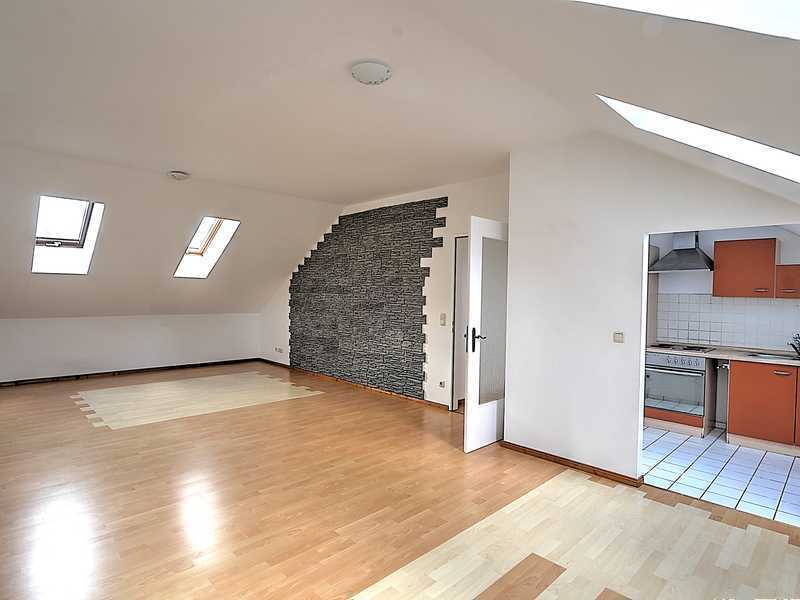                                                               KRAILLING: F&Uuml;R DIE KLEINE FAMILIE, DIE GERNE UNTER DEM DACH WOHNEN M&Ouml;CHTEN!                                                       in Krailling (Starnberg)