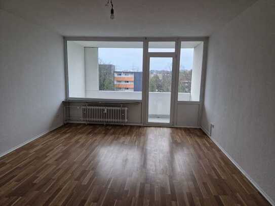 Frisch renovierte 3-Zimmer-Wohnung mit Balkon