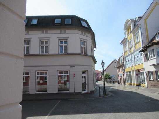 Schöne 2 Zimmerwohnung mit EBK im 2.OG, Altbau im Stadtkern von Barth