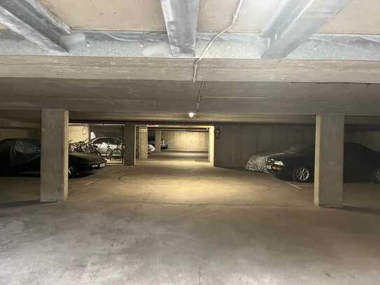 Freier Tiefgaragenstellplatz in Bonn-Endenich