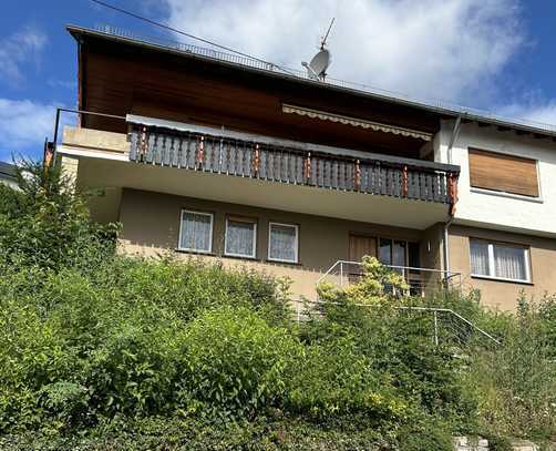 Attraktives Zweifamilienhaus in Haiterbach