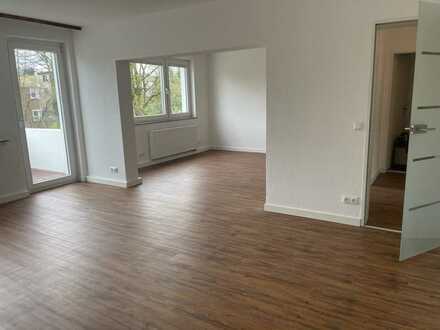 Erstbezug nach Sanierung: Exklusive 3-Zimmer-Wohnung mit Balkon in Essen Haarzopf