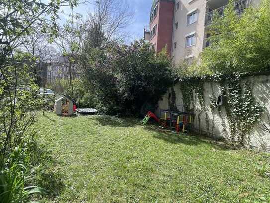 "GARTENWOHNUNG" IM NORDEND: Hell & ruhig, Balkon mit 90 m² Garten zur alleinigen Nutzung!