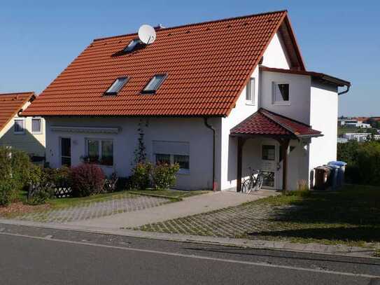 Vermietetes Zweifamilienhaus in Ilmenau-Hüttenholz