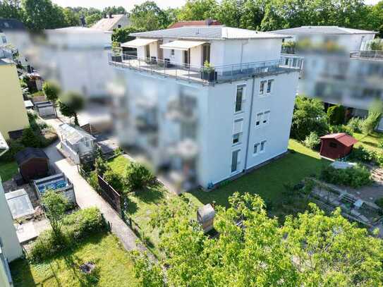 Lichtdurchflutetes Penthouse 3 ZKB mit Traumterrasse, 2x STP, nahe Innenstadt und Luitpoldpark